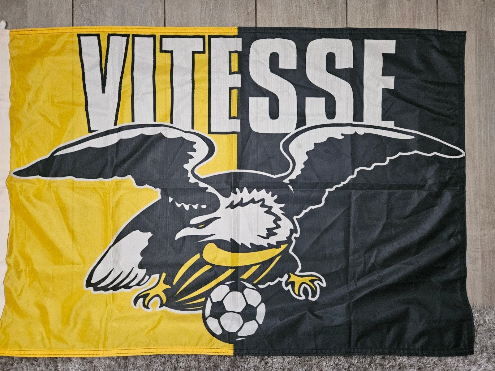 Vitesse vlag NIEUW 1mx0,5m, Ophalen of Verzenden, Nieuw