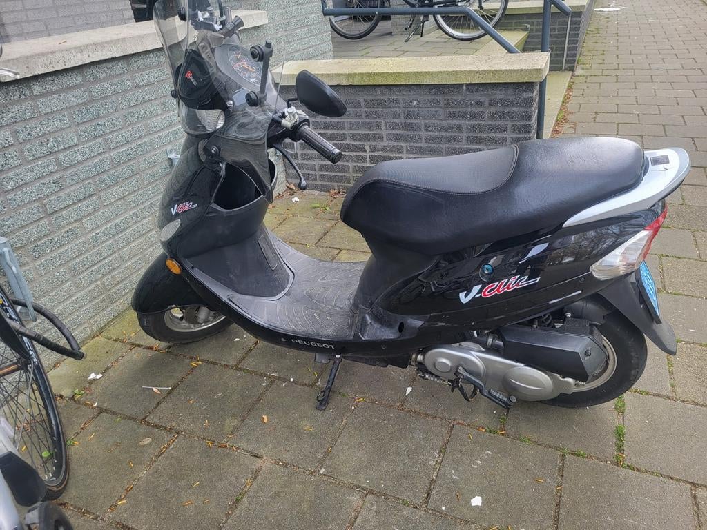 Peugeot V-Clic snorscooter, Fietsen en Brommers, Gebruikt, Ophalen of Verzenden, Benzine, Peugeot