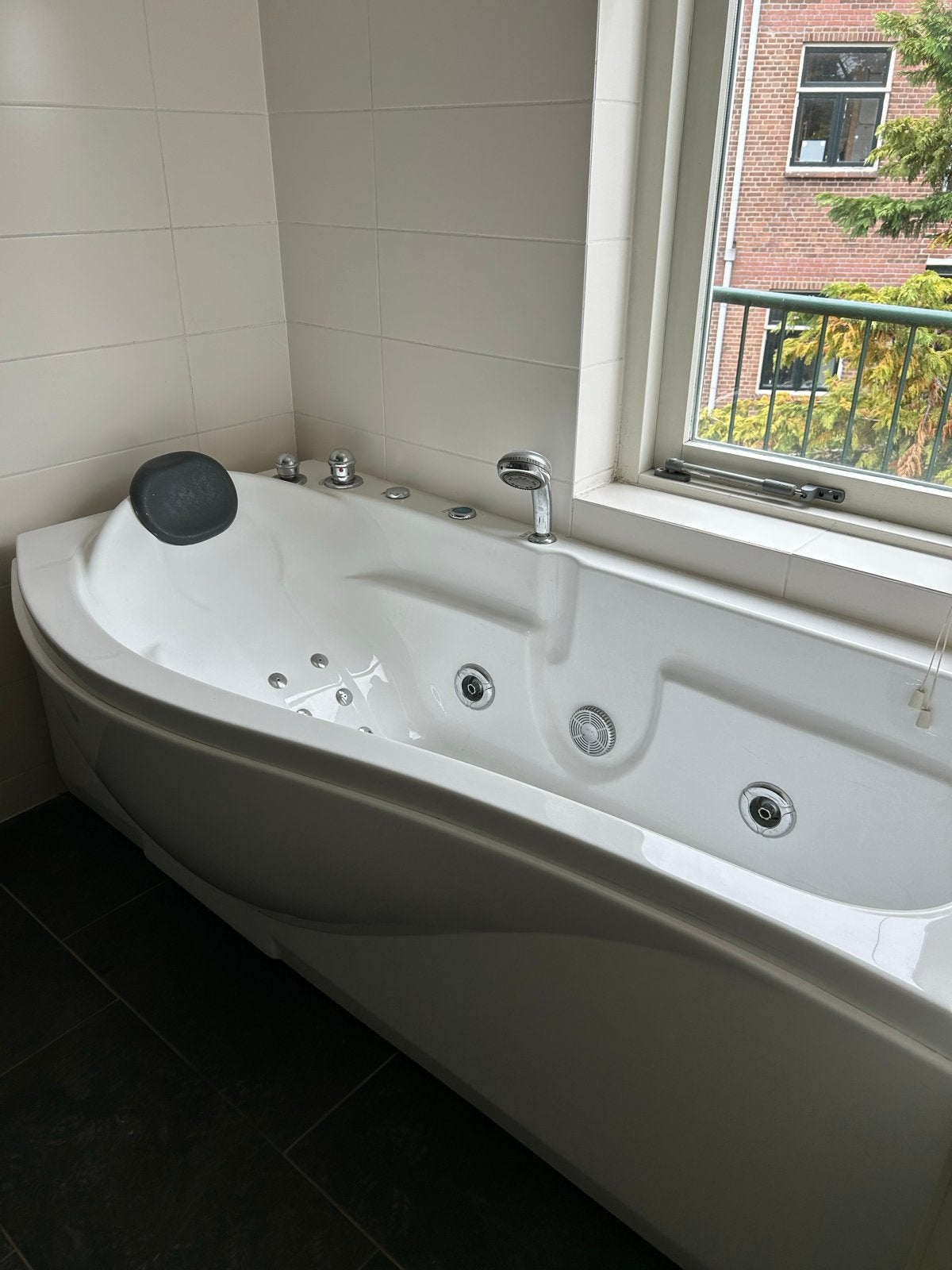 Bubbelbad met jets en handdouche, Ophalen, Gebruikt, Met bad