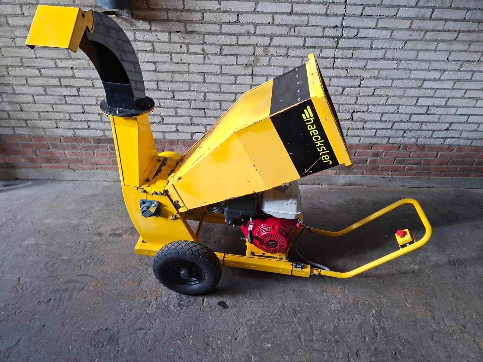 haecksler drv 390 houtversnipperaar, Ophalen