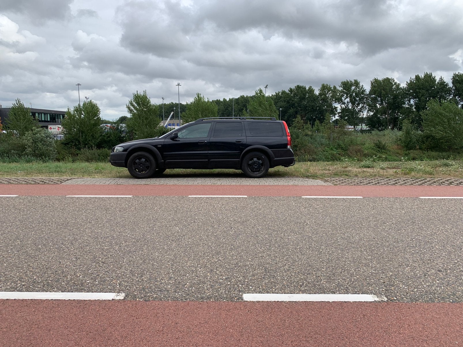 Volvo XC70 2.5 T AWD Geartronic 2004 Nwe Apk en Distributie, Auto's, Volvo, Automaat, Stoelverwarming, 1800 kg, Zwart