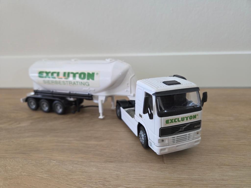 Joal Volvo FH Excluton sierbestrating 1:50, Hobby en Vrije tijd, Ophalen of Verzenden, Gebruikt, Bus of Vrachtwagen, Overige merken