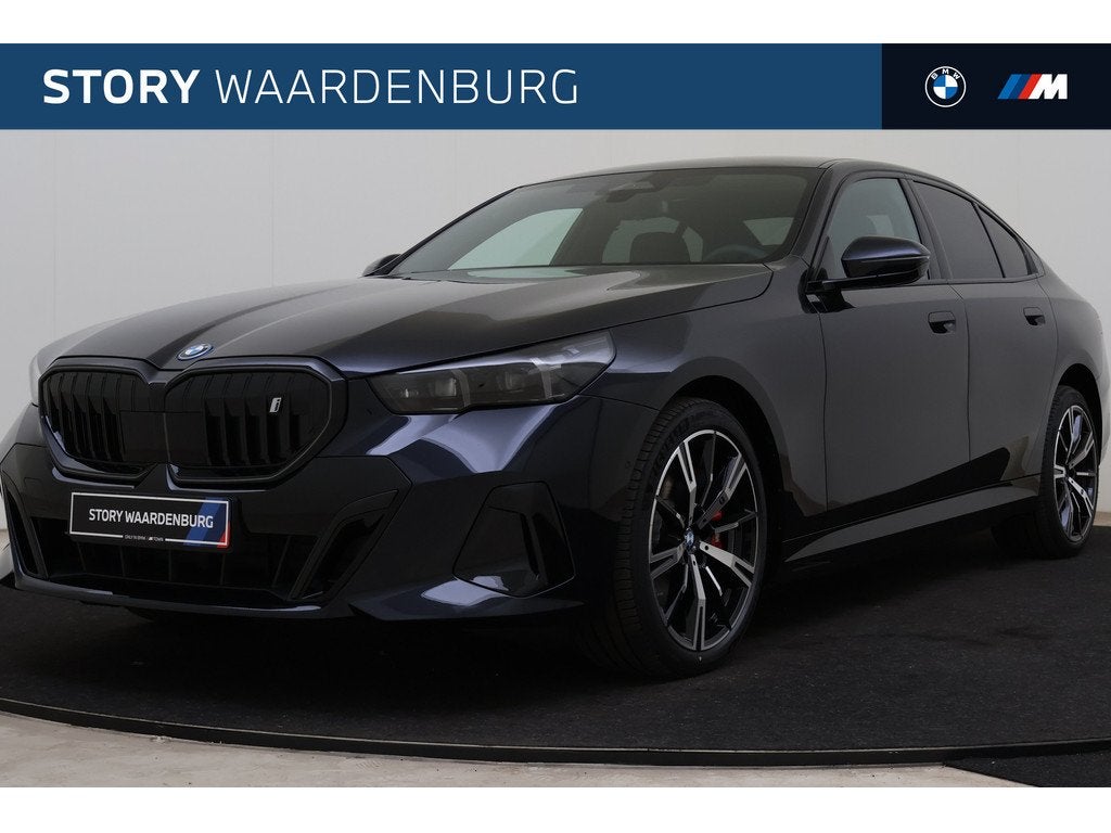 BMW i5 eDrive40 M Sport / Trekhaak / Achteruitrijcamera / Bo