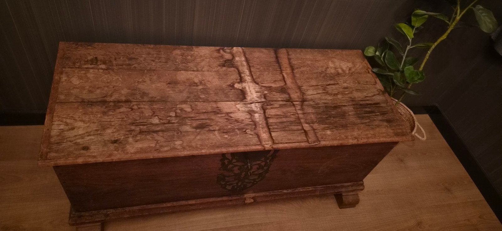 Antieke eiken kist met metalen beslag, Antiek en Kunst, Ophalen