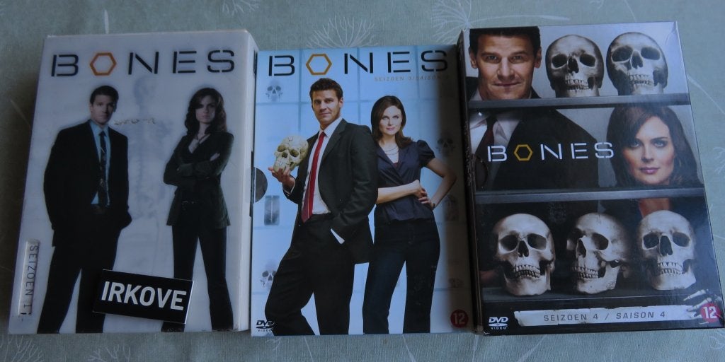 DVD BONES * SEIZOEN 1 / 3 EN 4 * Origineel *, Engels, Verzenden, Nederlands, Zo goed als nieuw