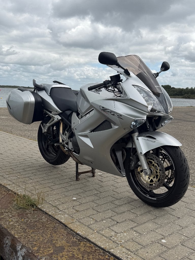 Honda VFR 800 (2002) VTEC, Motoren, Motoren | Honda, Occasion, 4 cilinders, Motorrijbewijs A, Sportuitlaat