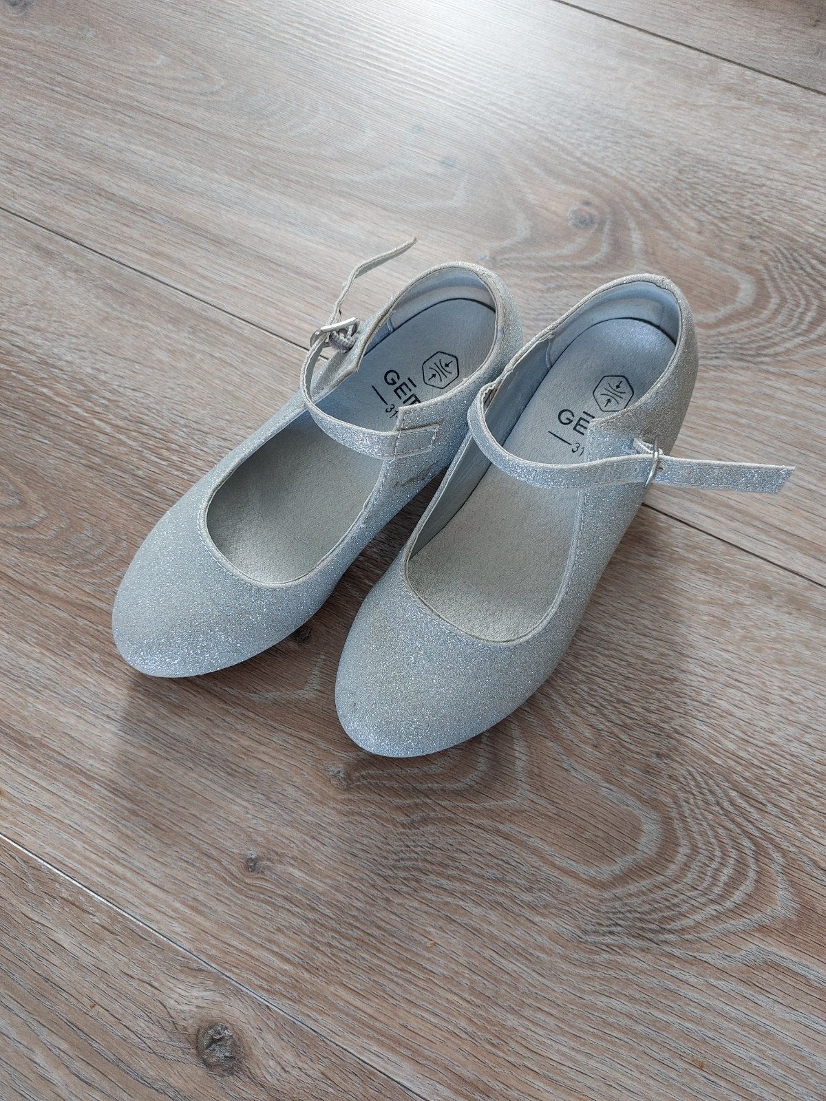 Zilverkleurige hakschoenen maat 31, Gebruikt, Meisje, Gemo, Schoenen