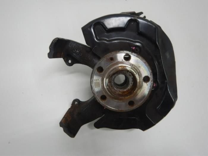 VW Polo 2G Fusee Links-voor, Ophalen of Verzenden, Gebruikt