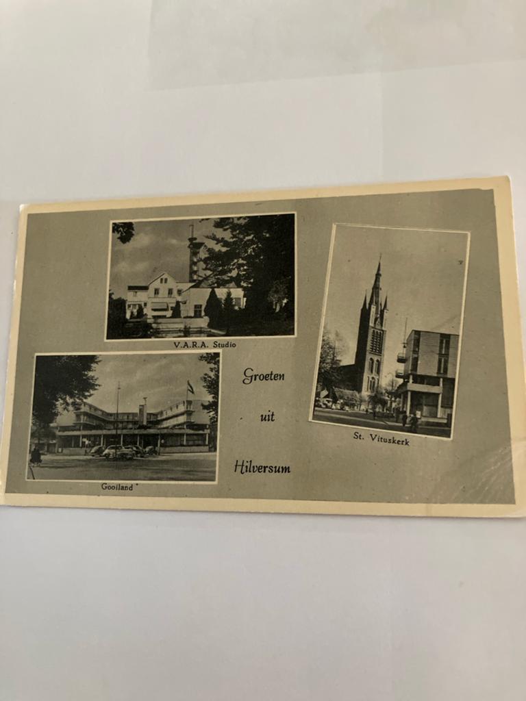 Oude Ansichtkaart Hilversum: V.A.R.A. Studio, Gooiland, St., Ophalen of Verzenden, 1940 tot 1960, Ongelopen, Noord-Holland