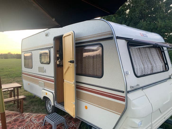 Wilk Caravan in zeer goede staat, Caravans en Kamperen, Caravans, Bedrijf, Luifel, Wilk