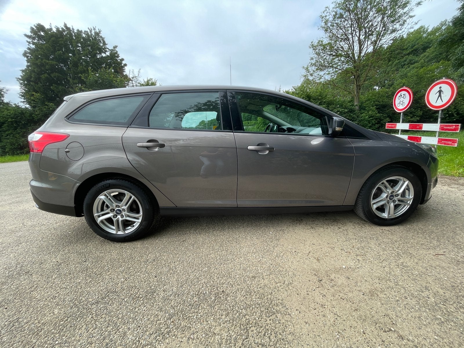 Ford Focus 1.0 Ecoboost 74KW Wagon 2013 Bruin, Stof, Bruin, 100 pk, Origineel Nederlands
