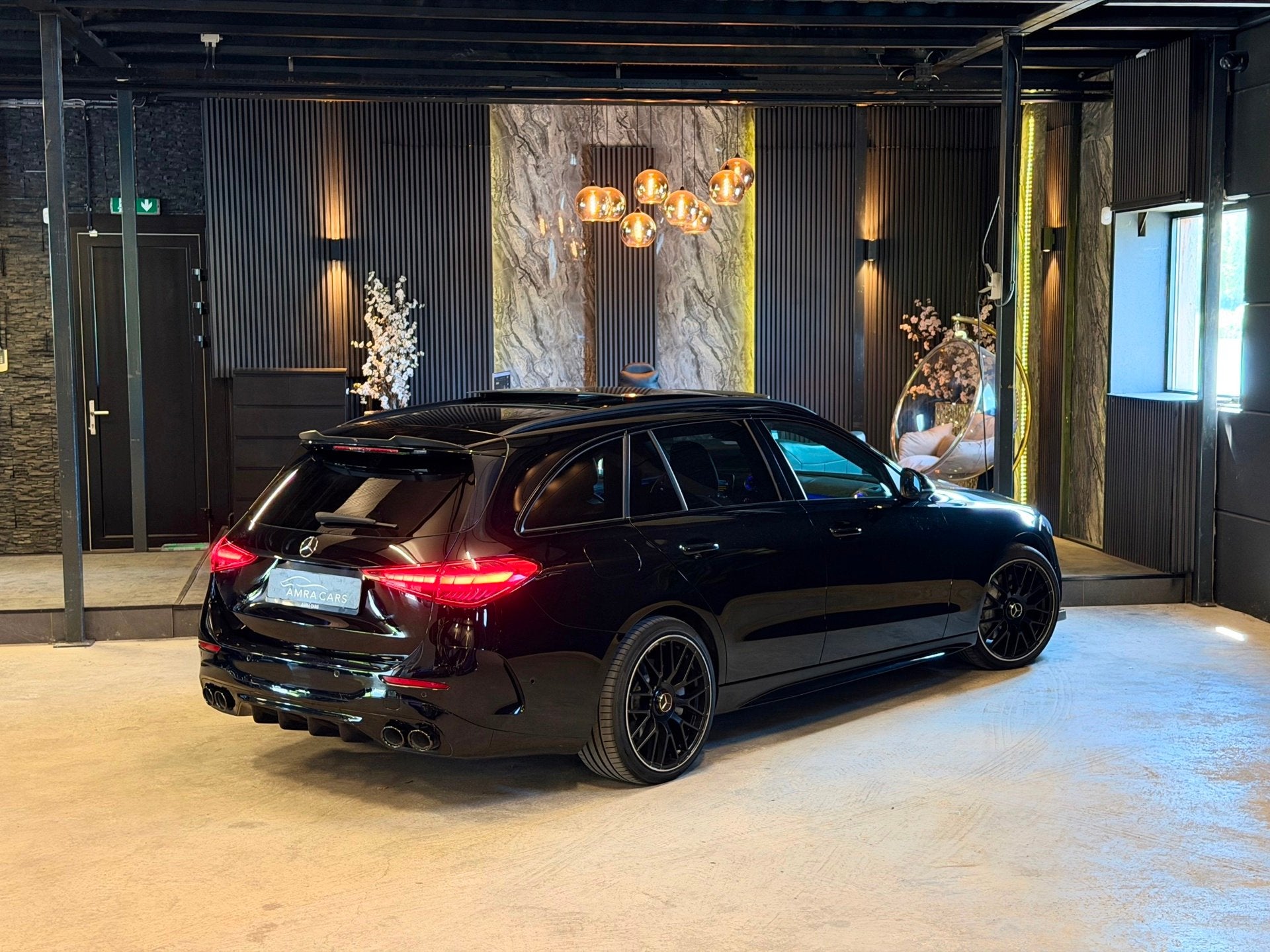 Mercedes-Benz C-klasse Estate 300 e AMG NIGHT|PANO|BURMESTER, Auto's, Automatische klimaatregeling, 4 cilinders, C-Klasse, 5 stoelen