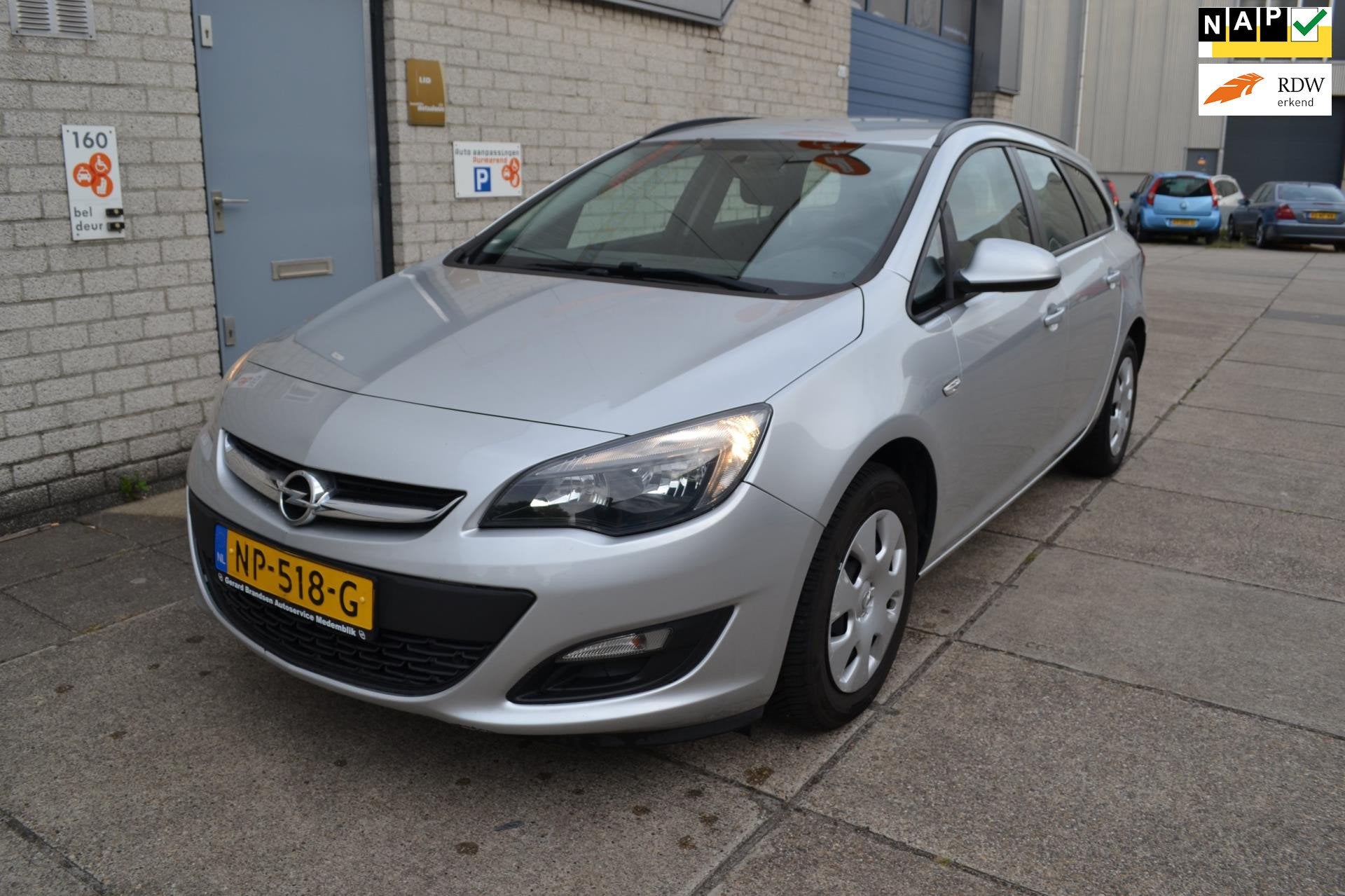 Opel Astra Sports Tourer 1.4 Blitz1e eigenaar Airco..., Voorwielaandrijving, Dealer onderhouden, 101 pk, Gebruikt