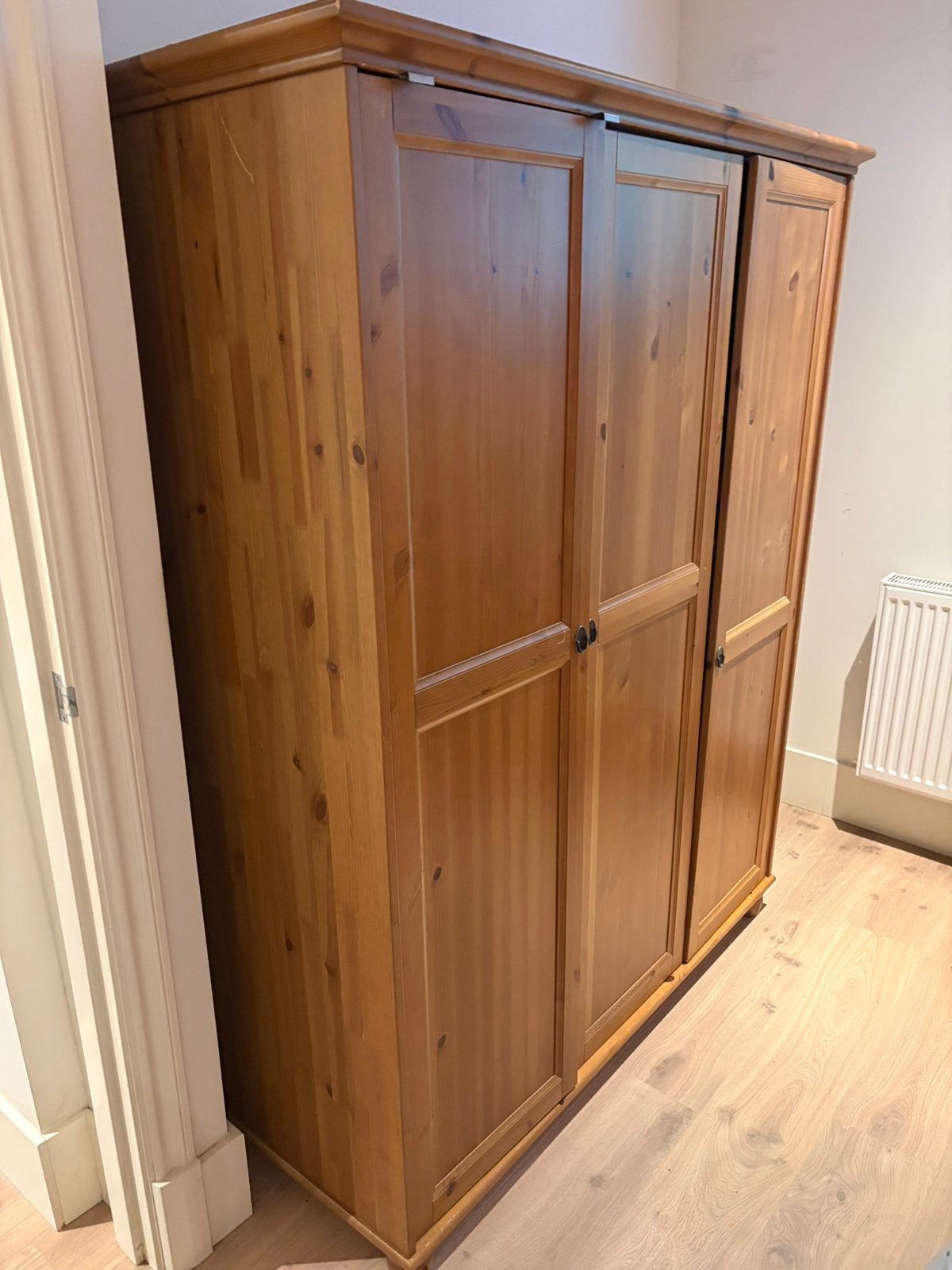IKEA Leksvik kast grenen hout, Ophalen, 100 tot 150 cm, Met plank(en), 50 tot 75 cm