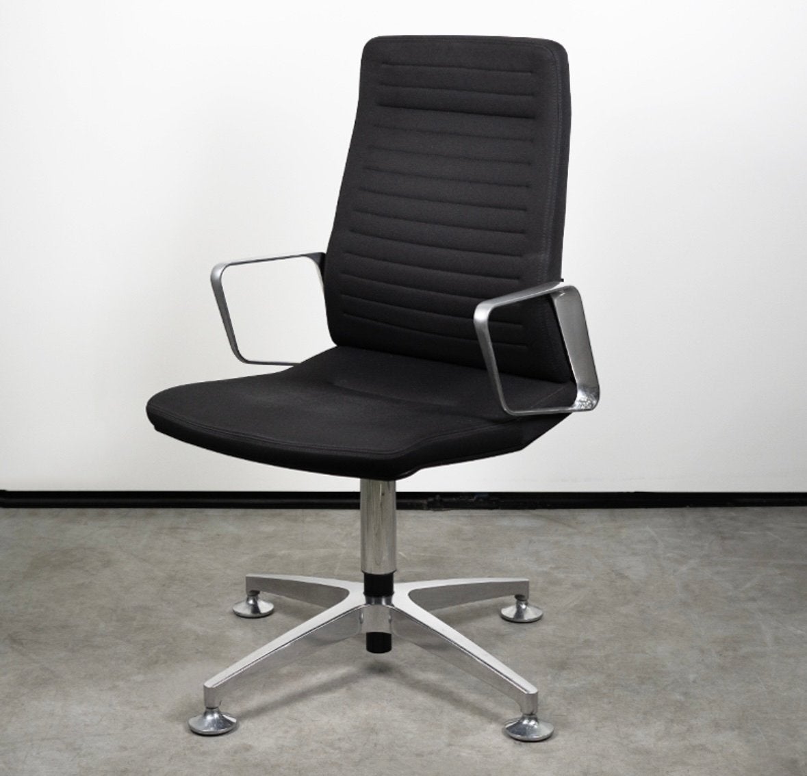 22 Interstuhl Vintage is5 1V vergaderstoelen / directiestoel, Ophalen, Zo goed als nieuw, Zwart, Vijf, Zes of meer stoelen