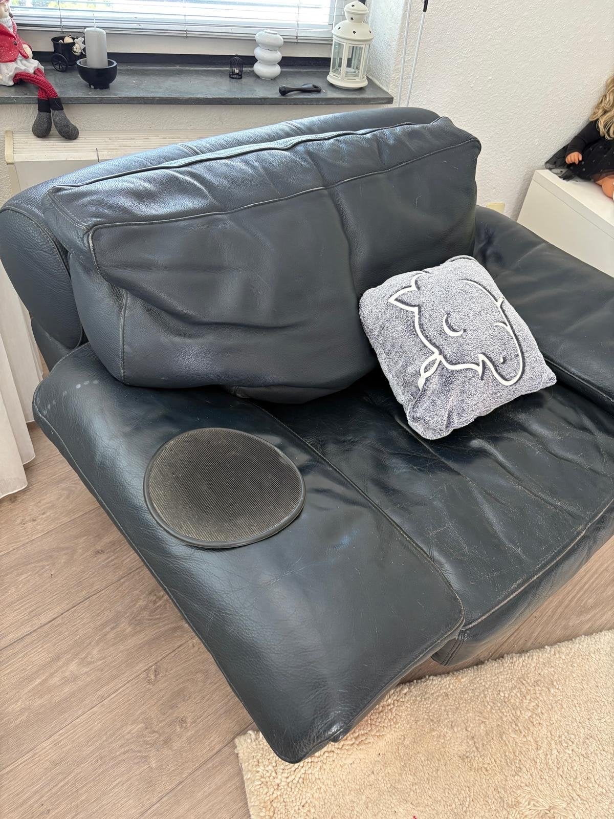 Scharf Donkerblauw leer (2-zits, 3-zits en fauteuil), Ophalen, Gebruikt, Rechte bank, 200 tot 250 cm