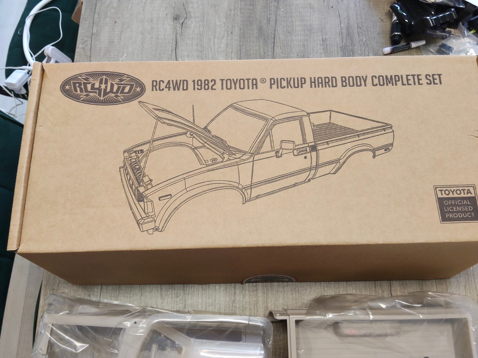 RC4WD 1982 Toyota pick up hardbody complete set., Hobby en Vrije tijd, Verzenden, Nieuw, Schaal 1:10, Onderdeel
