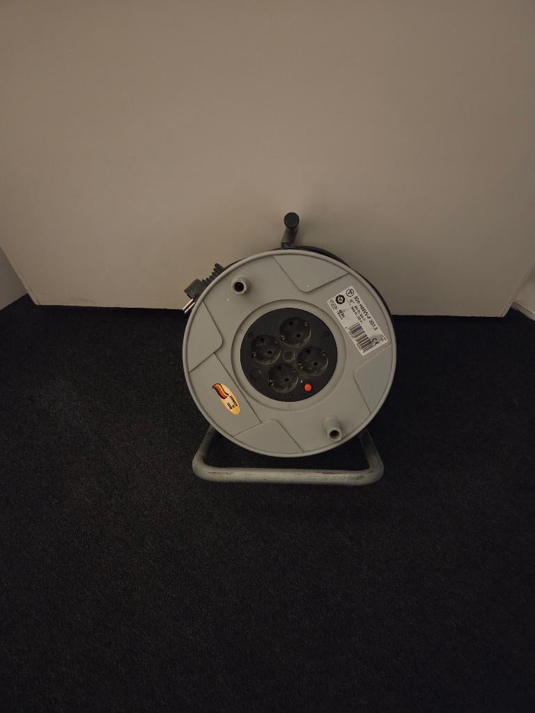Kabel haspel, Ophalen, Zo goed als nieuw, Kabel of Snoer