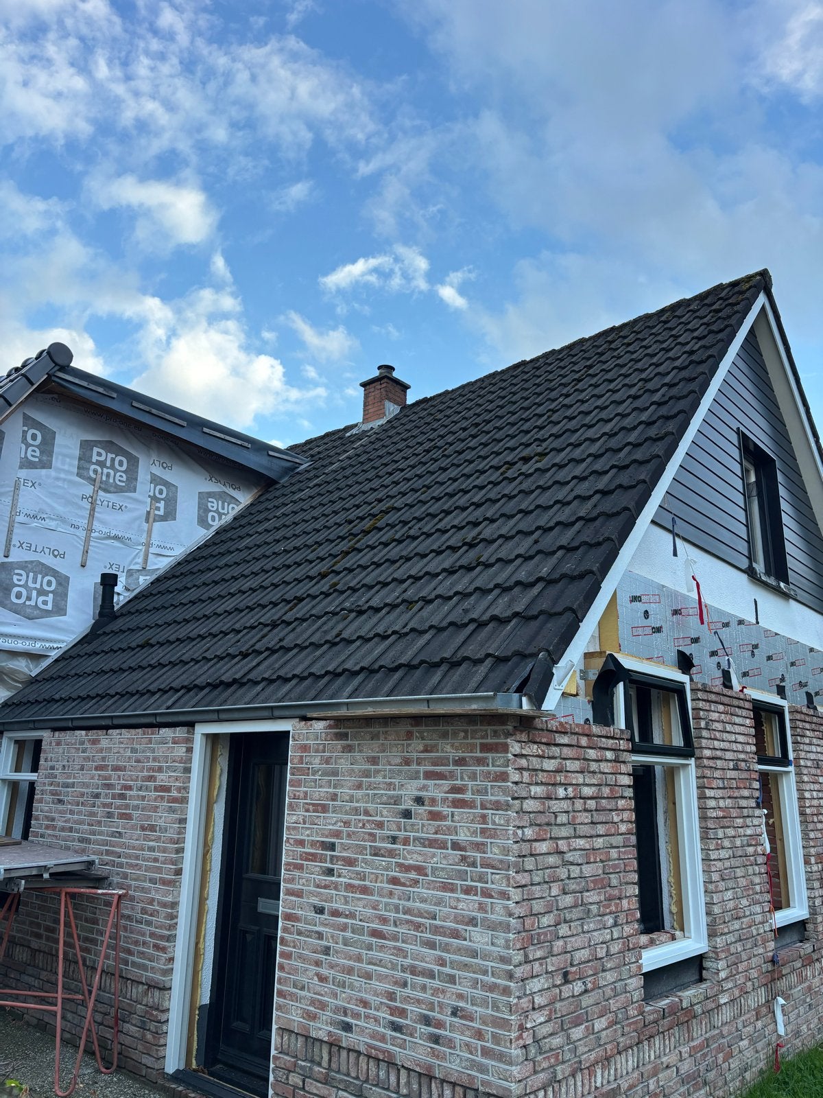 Gebruikte dakpannen - Diverse soorten en maten, Doe-het-zelf en Verbouw, Dakpannen en Dakbedekking, Ophalen, Steen of Klei, Zwart