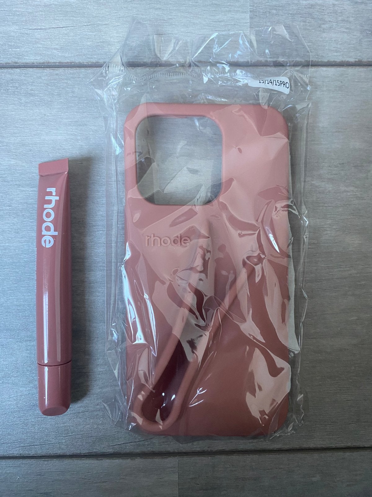 Rhode telefoonhoes met lip-houder - iPhone 13/14/15pro., IPhone 13 Pro, Nieuw, Hoesje of Tasje, Ophalen of Verzenden