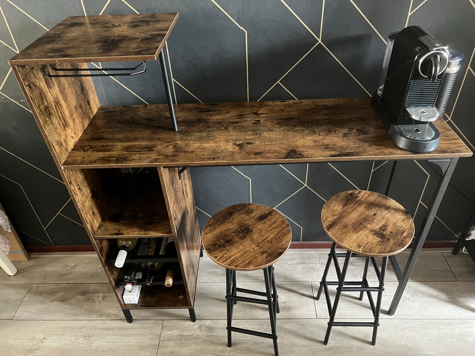 Industriële Bartafel met Opbergrek en 2 Krukken, Ophalen, Zo goed als nieuw, Inclusief barstoelen