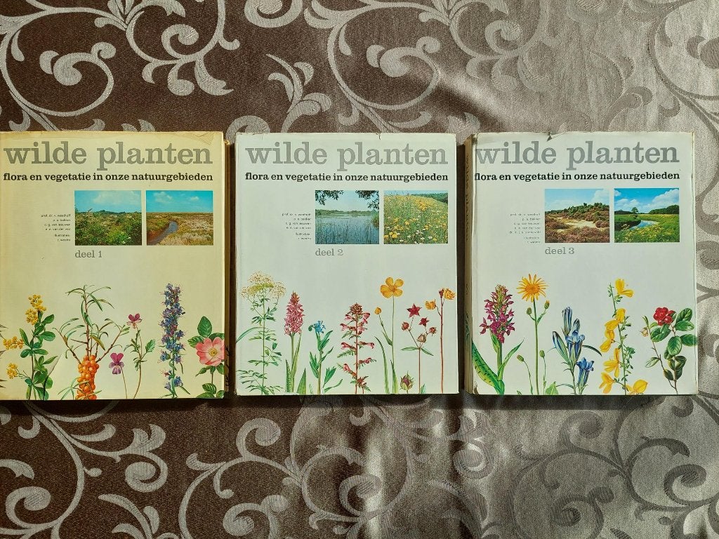 Wilde Planten: Flora en Vegetatie in Nederland (3 delen), Boeken, Gelezen, Bloemen, Planten en Bomen, Ophalen of Verzenden, Prof. dr. van Westhof et al.