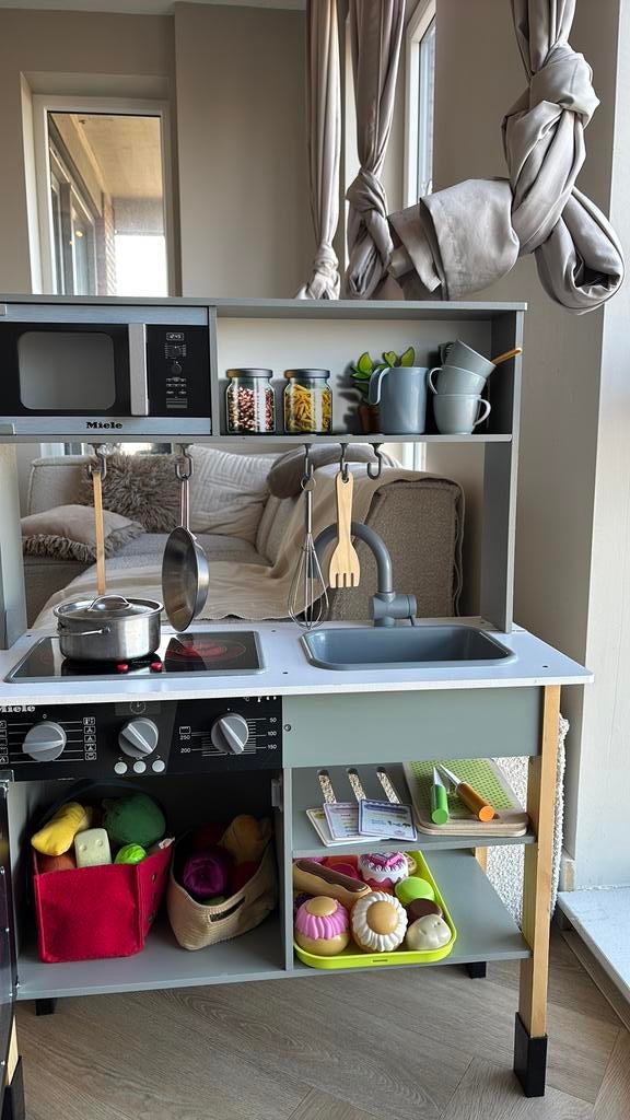 Speelkeuken miele, Ophalen, Zo goed als nieuw