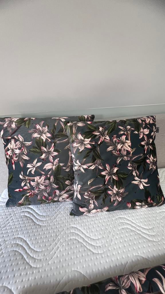 Essenza floral velvet blanket + 2 pillows  2persons Soft, Huis en Inrichting, Ophalen, Zo goed als nieuw