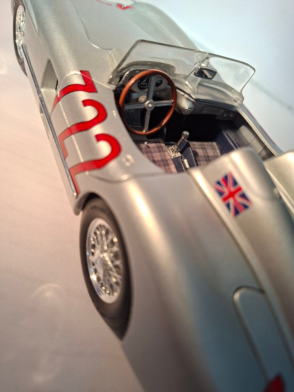 Maisto Mercedes-Benz 300 SLR Mille Miglia 1955 schaalmodel, Hobby en Vrije tijd, Ophalen of Verzenden, Zo goed als nieuw, Auto