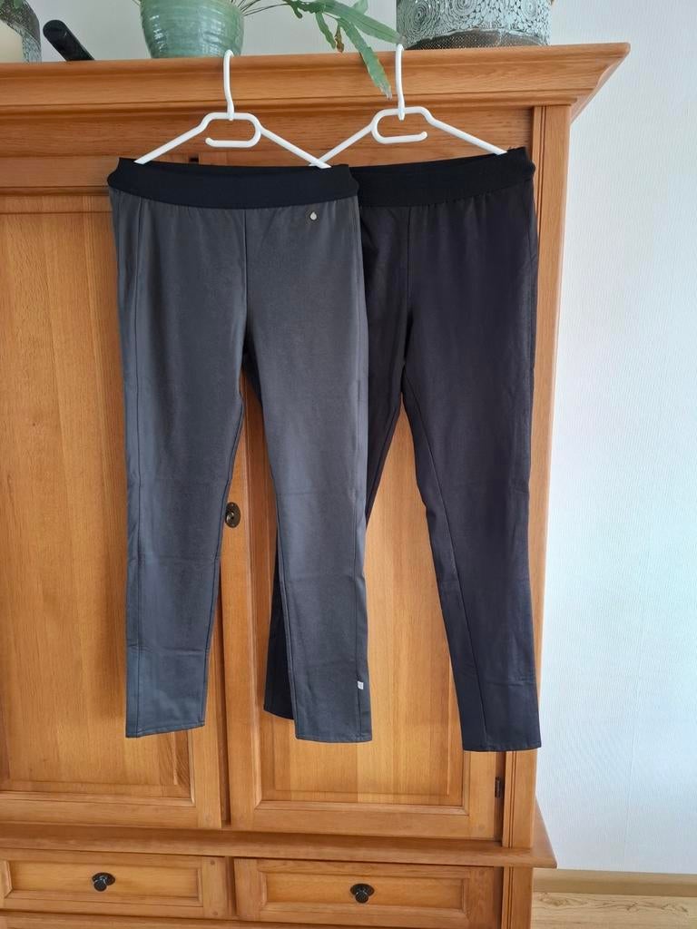 Twee leggings, Kleding | Dames, Maat 38/40 (M), Zwart, Ophalen of Verzenden, Zo goed als nieuw