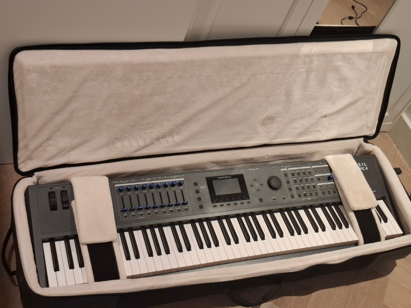 Kurzweil PC4 88 weighted keys workstation, Muziek en Instrumenten, Ophalen of Verzenden, Zo goed als nieuw, 88 toetsen, Overige merken