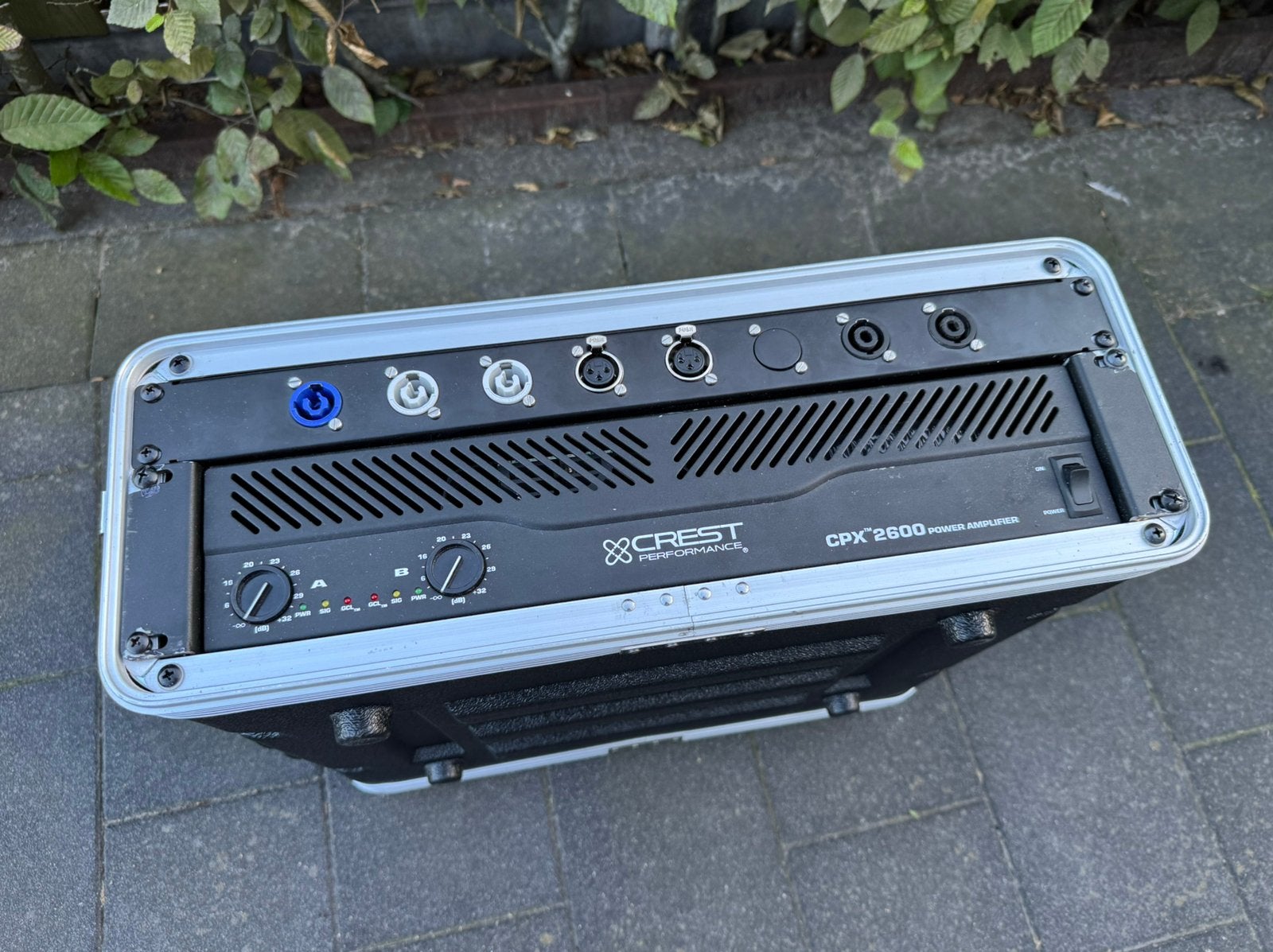 Crest audio CPX versterker in flightcase, Ophalen, Zo goed als nieuw