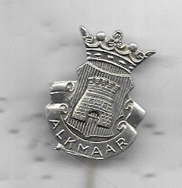 ALKMAAR WAPEN LOGO SPELD MET KROON, Ophalen of Verzenden, Gebruikt, Stad of Land, Speldje of Pin