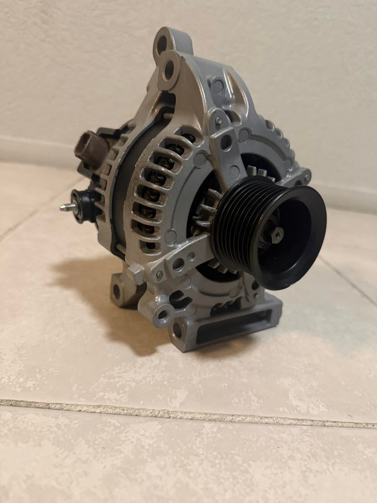 Gereviseerde dynamo Toyota Tundra 2007–2021 | 5.7 V8, Ophalen of Verzenden, Gereviseerd, Universele onderdelen