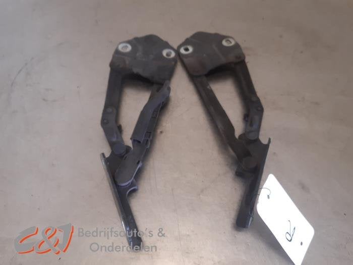 Motorkap Scharnier van een Volkswagen Caddy, Gebruikt, -, Volkswagen, -