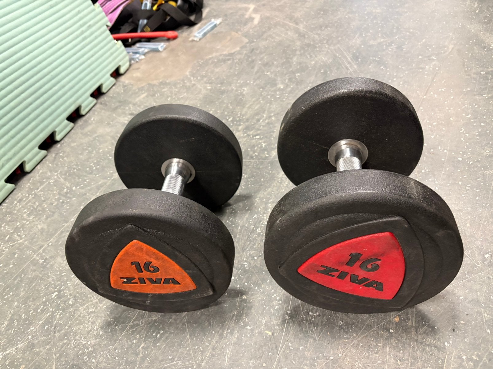 2 x 16 kg ziva rubberen dumbbells gewichten, Ophalen, Dumbbell, Gebruikt, Dumbbells