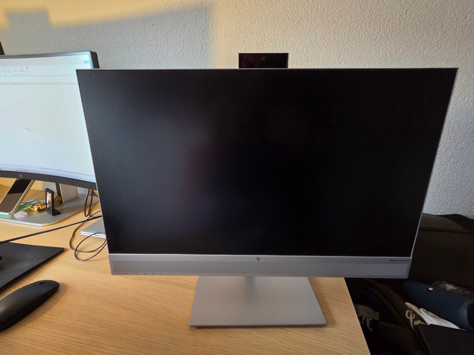 HP E243m Monitor - Full HD, Ingebouwde Speakers & Camera, Computers en Software, Monitoren, Ophalen, Full HD, Zo goed als nieuw