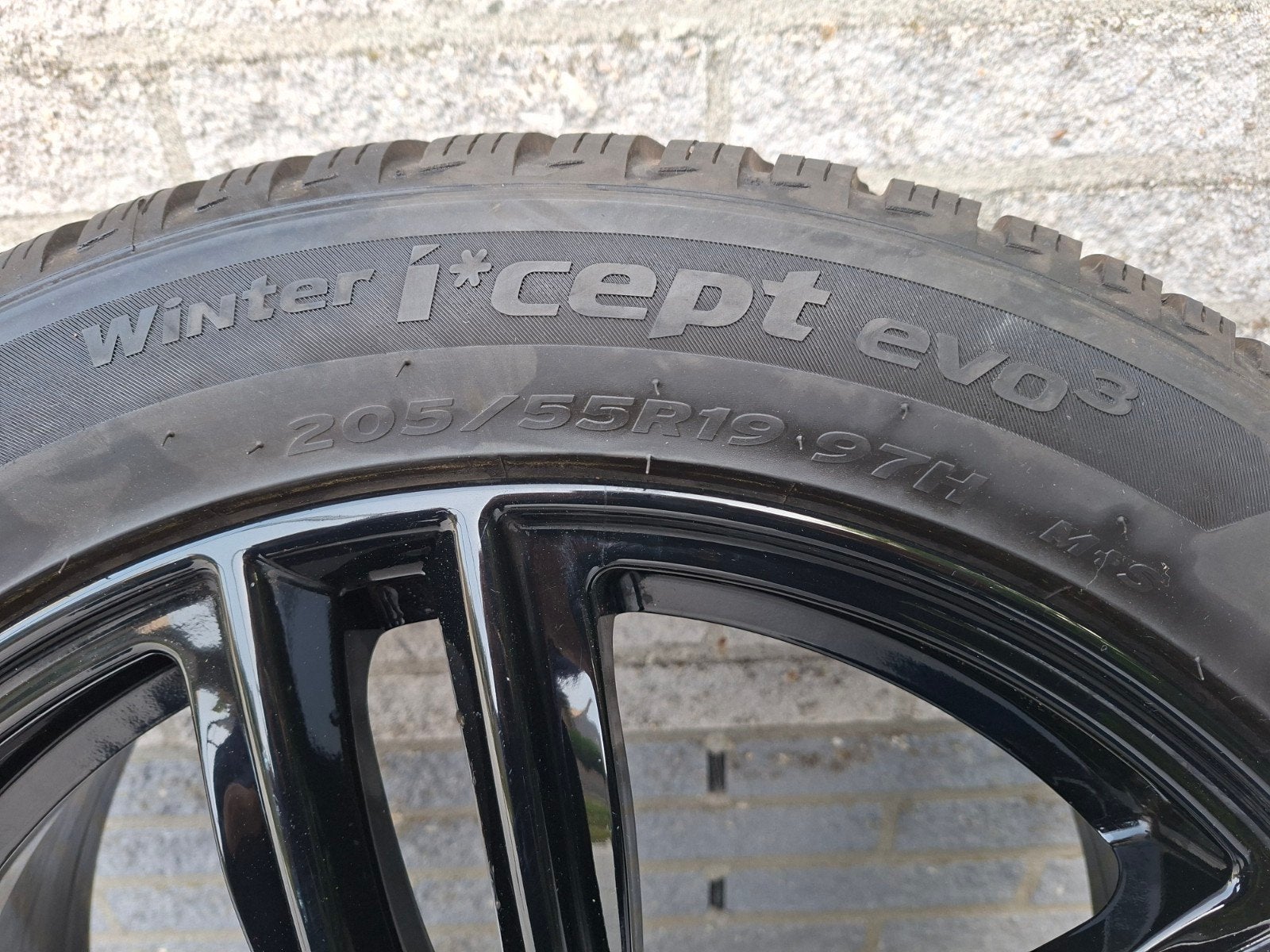 set lichtmetalen velgen met hankook winterbanden 205/55r19, Gebruikt, Banden en Velgen, Personenwagen, Ophalen