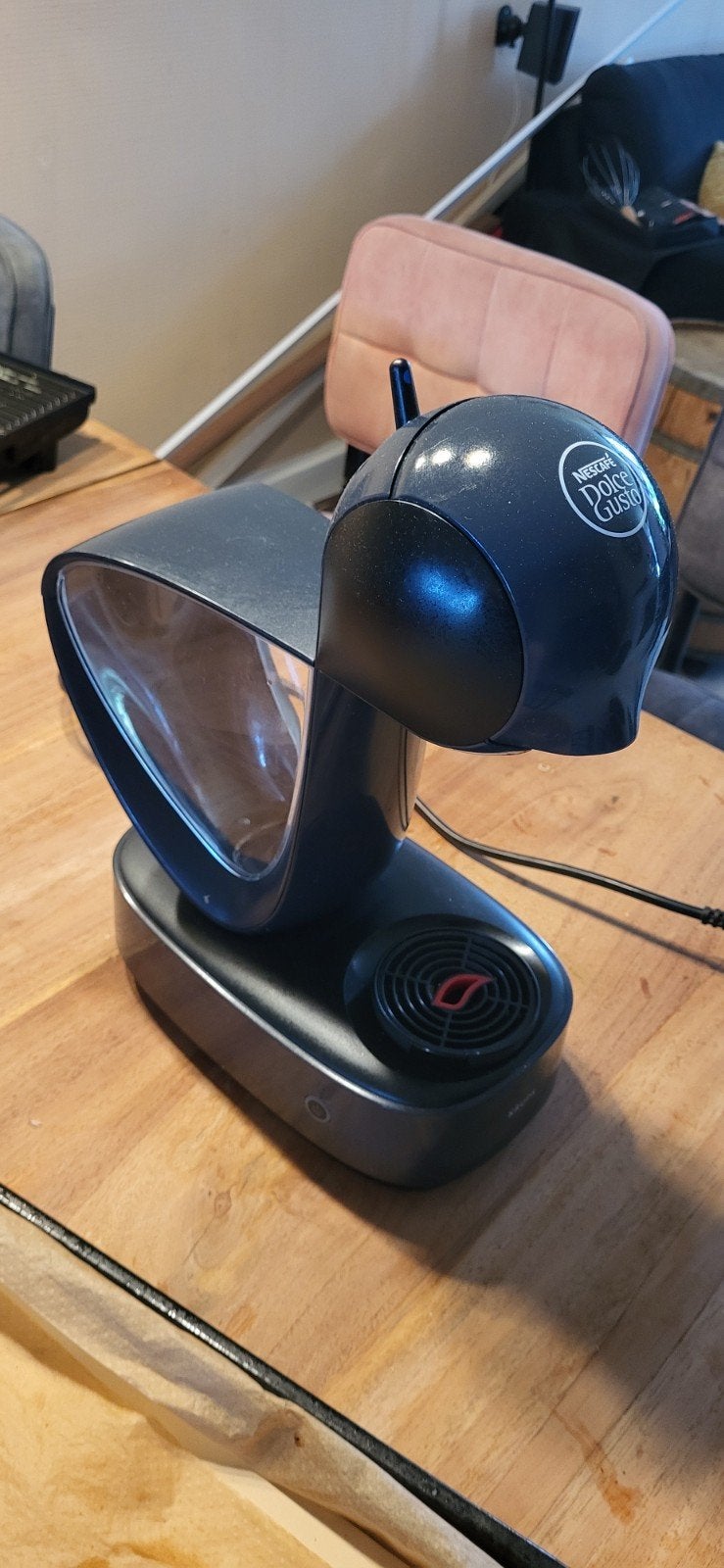 Dolce Gusto koffiezetapparaat - gratis, Witgoed en Apparatuur, Ophalen, Gebruikt, Koffiemachine, Koffiepads en cups