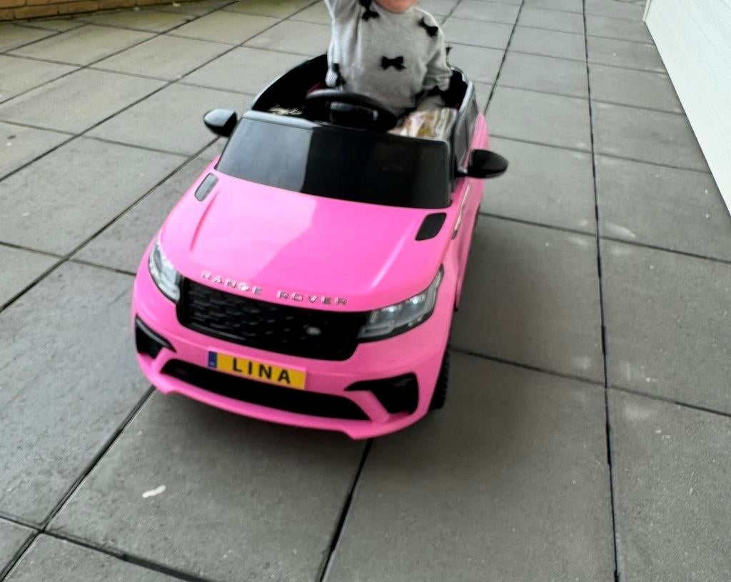 Roze elektrische kinderauto Range Rover Velar met afstandsbe, Ophalen of Verzenden, Gebruikt