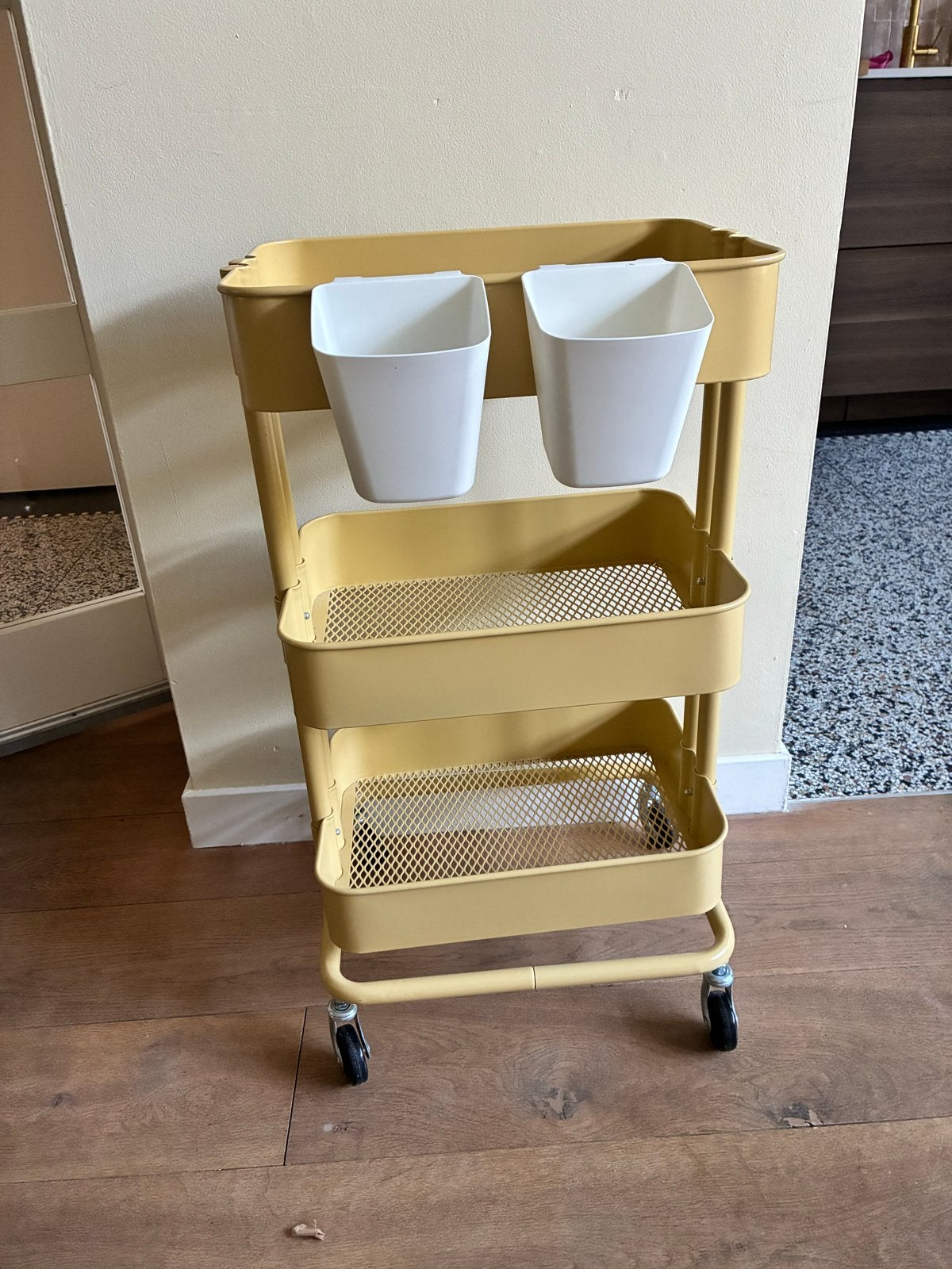 IKEA RÅSKOG Roltafel - Geel met 2 witte bakjes, Ophalen, 8013XG, Zo goed als nieuw, RAHandel