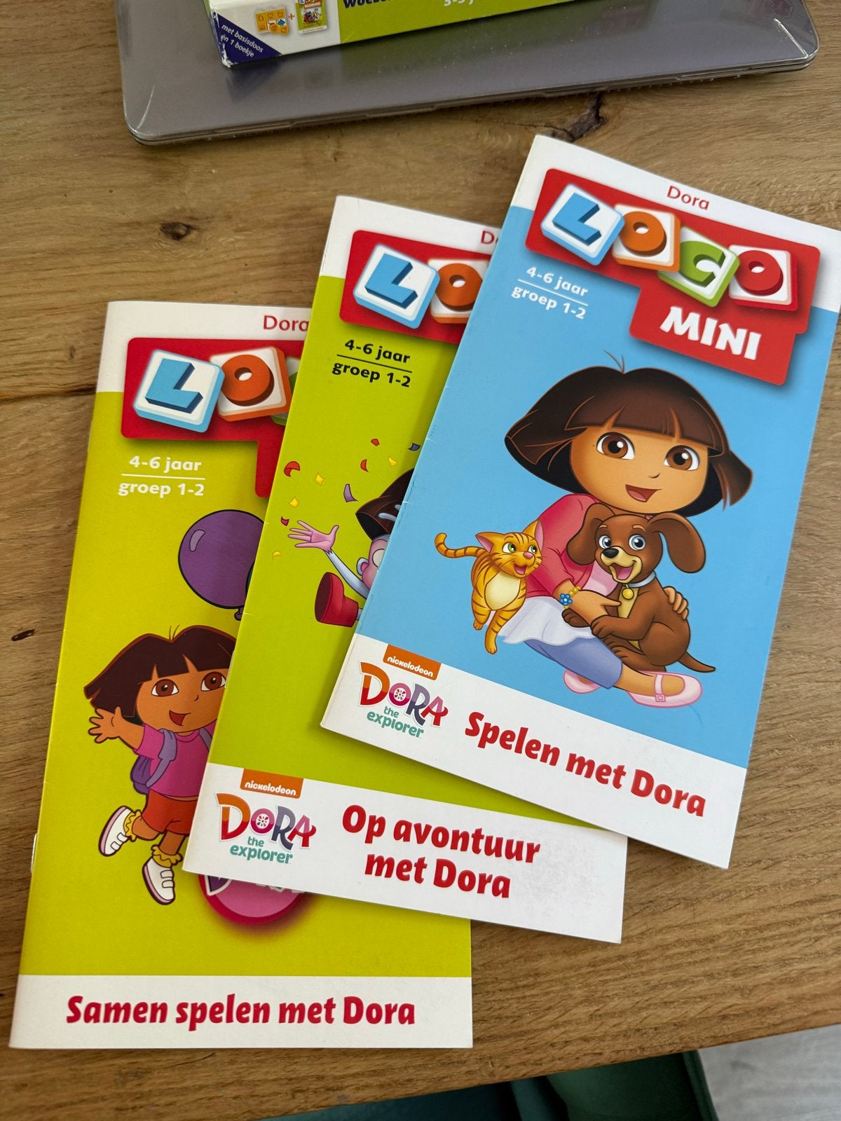 Dora Loco Mini Boekjes - 3 stuks (4-6 jaar), Ophalen of Verzenden, Zo goed als nieuw, Taal en Lezen