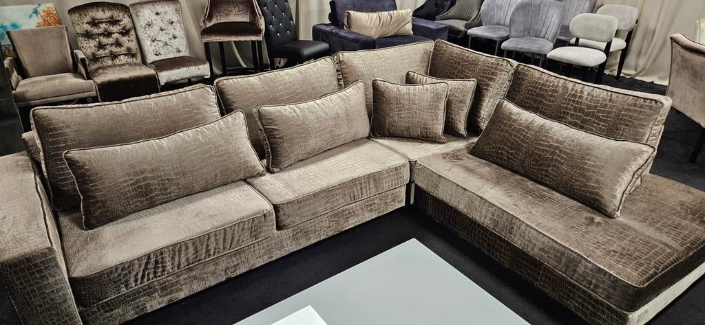 LUXE hoekbank in croco & velvet stoffen met €500 korting, Huis en Inrichting, Banken | Complete zithoeken, Nieuw, Stof, Ophalen of Verzenden