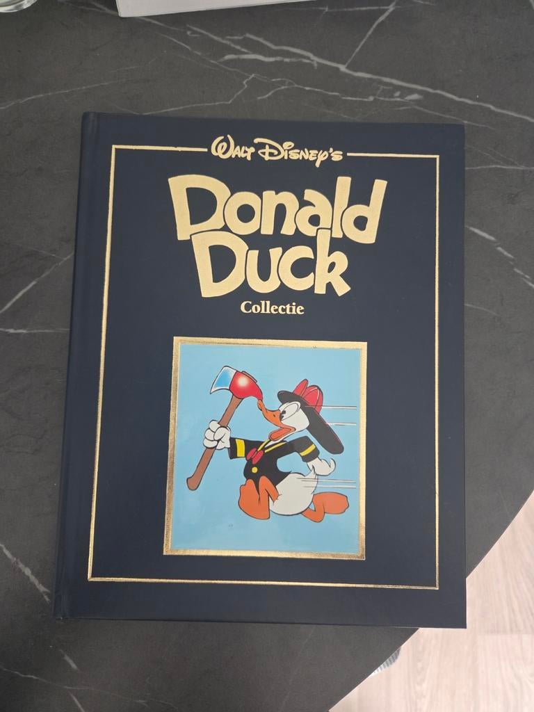 Donald Duck Collectie - Donald Duck als brandweerman, Boeken, Stripboeken, Ophalen of Verzenden, Zo goed als nieuw, Walt Disney
