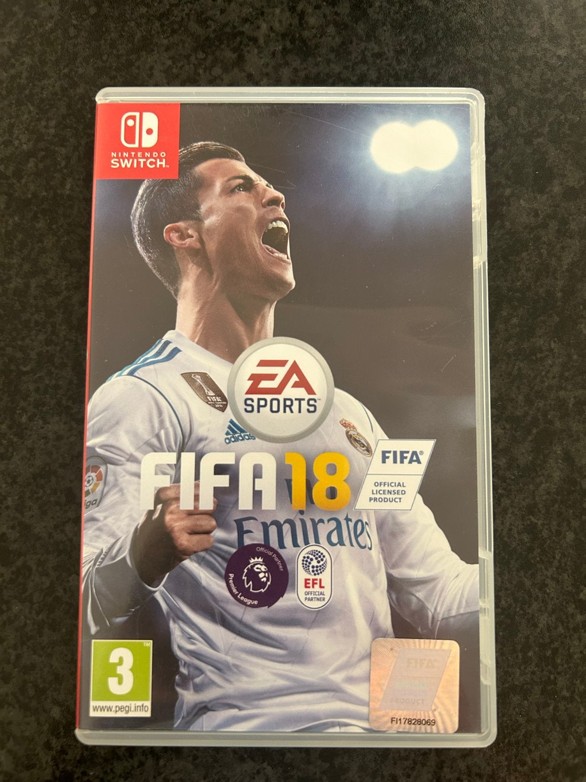 FIFA 18 - Nintendo Switch, Spelcomputers en Games, Games | Nintendo Switch, Eén computer, Ophalen of Verzenden, Zo goed als nieuw
