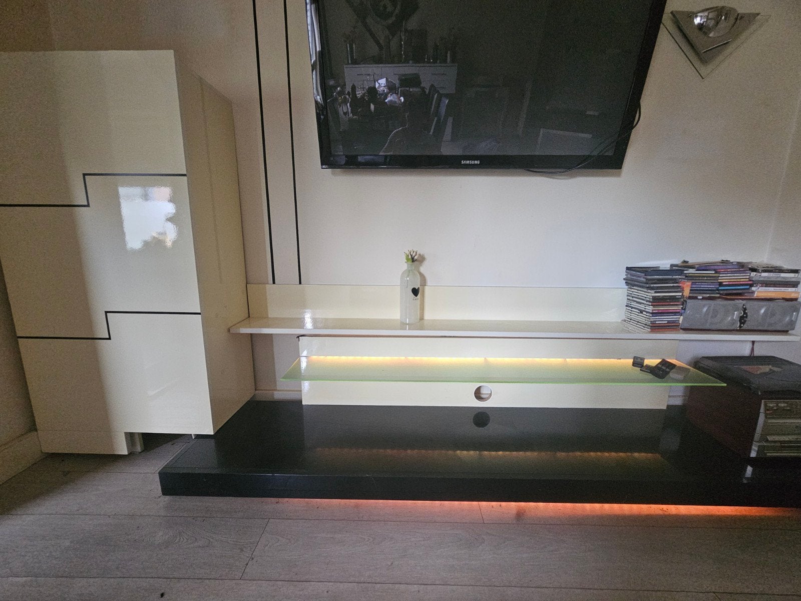 tv kast en kast samen 295cm L ,TV 120x71cm HD, Ophalen, Gebruikt, Glas, 100 tot 150 cm