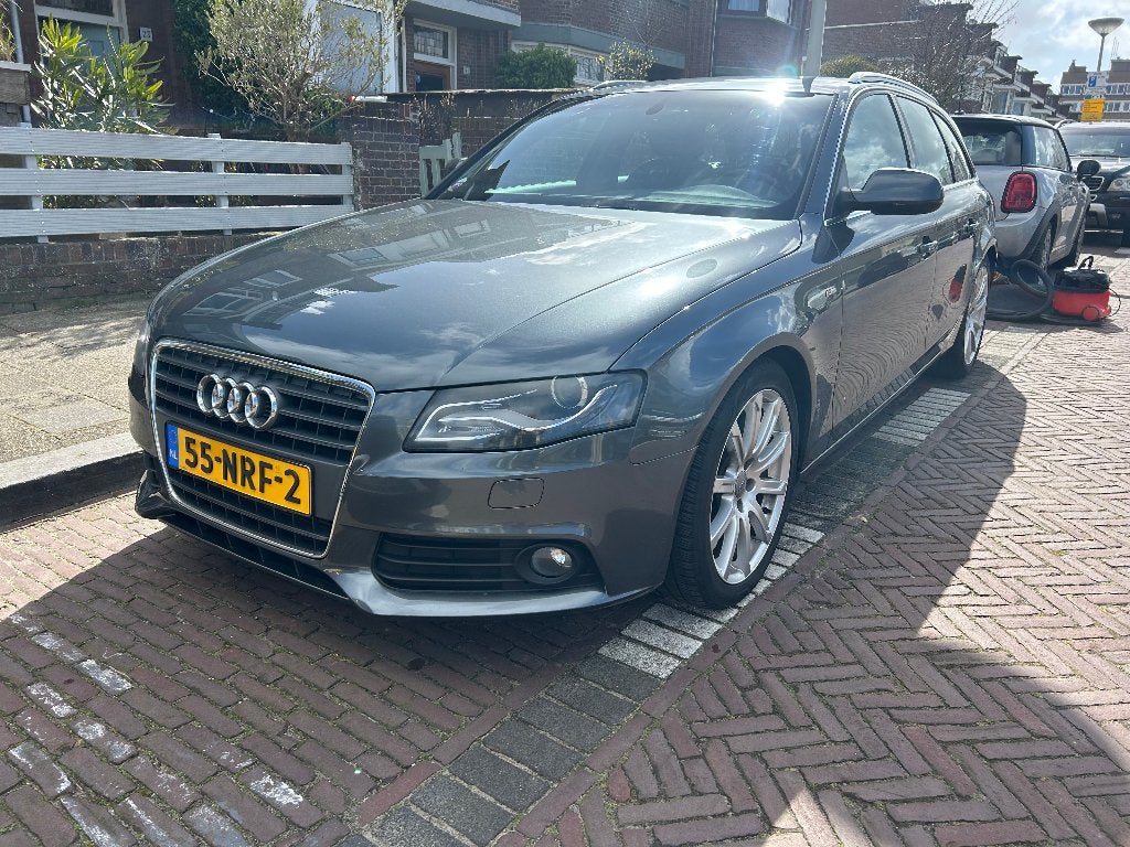 Audi A4 1.8 Tfsi 88KW Avant Multitronic 2010 Grijs, 1490 kg, Zwart, 4 cilinders, Origineel Nederlands