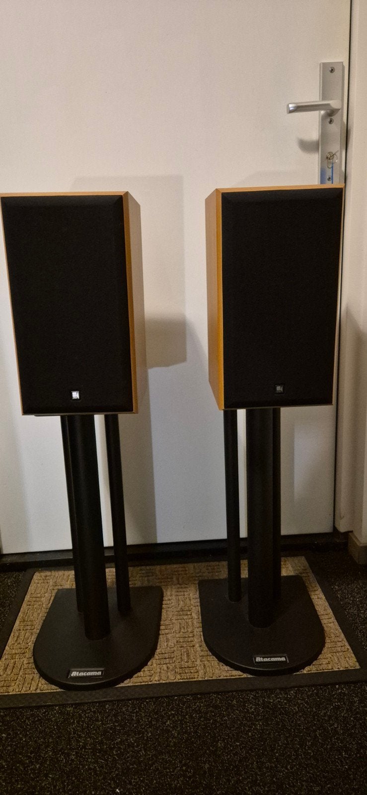 KEF Cresta 2 boekenplank luidsprekers met stands, Audio, Tv en Foto, Ophalen, Gebruikt, Inclusief standaarden, KEF