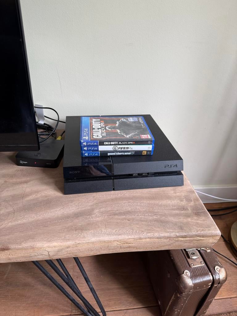 PlayStation 4 met games en controller, Spelcomputers en Games, Games | Sony PlayStation 4, Gebruikt, Overige genres, 1 speler