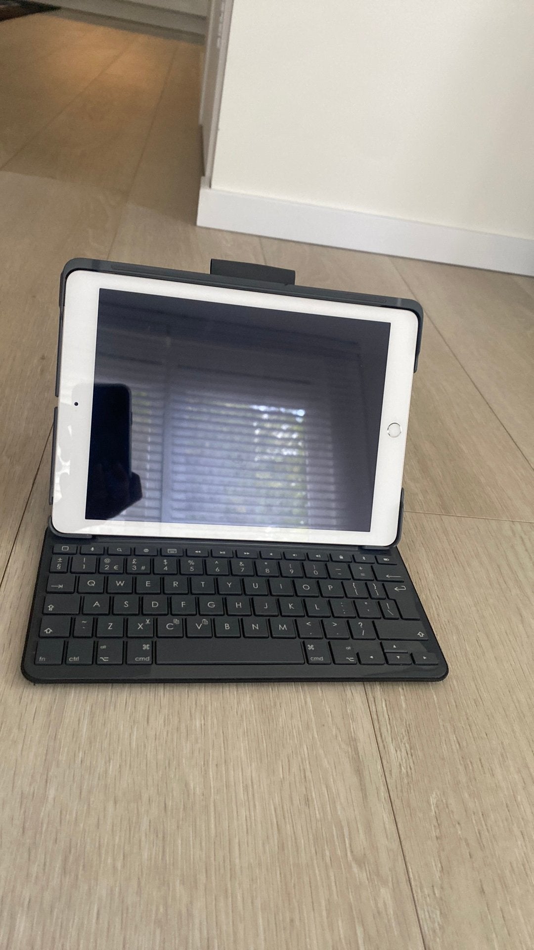 Ipad 5 generatie, Computers en Software, Apple iPads, 32 GB, Apple iPad, Wit, Zo goed als nieuw